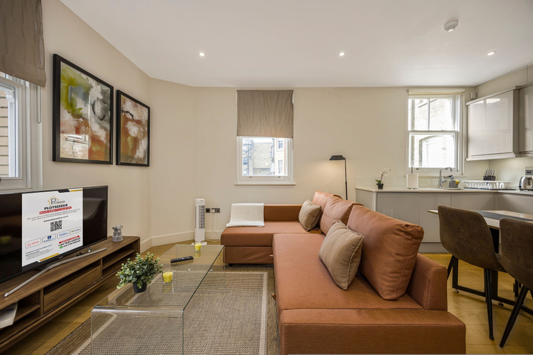 Room 4, Fitzrovia Apartments 3BR Sleeps 12 Oxford, London