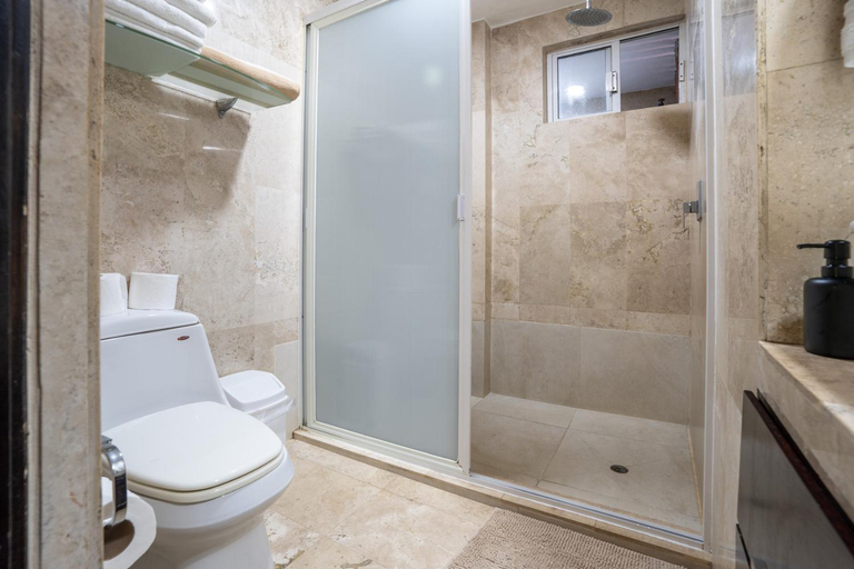 Bathroom 2, Condominio con Alberca en la Zona Hotelera Puerto Vallarta, Puerto Vallarta