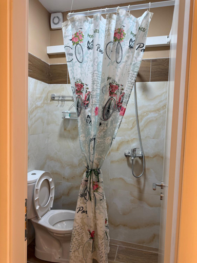 Bathroom, Latifi Guesthouse, Gjirokastrës