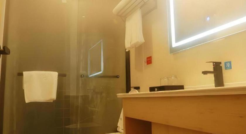 Bathroom 4, Shell Hotel Chuzhou Economic Development Zone Internation Shangcheng, Chuzhou