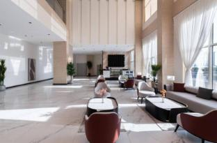 Lobby, Enala Amulj, Umluj