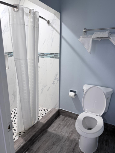 Bathroom 3, Coronado Motel, Los Angeles