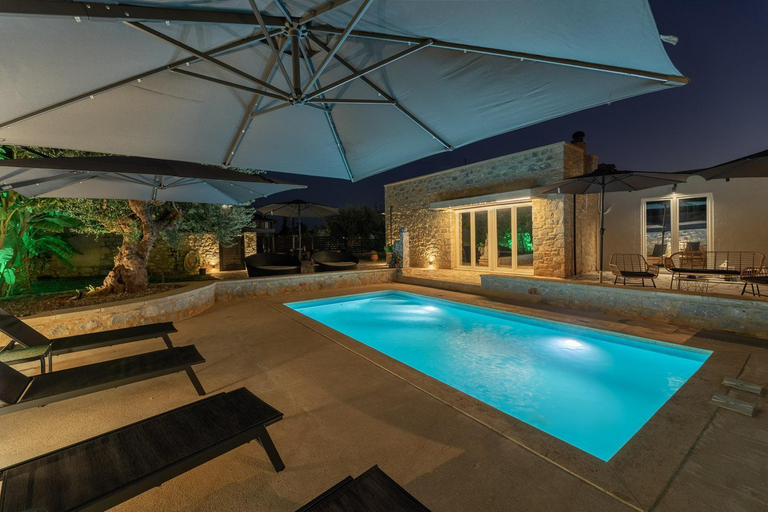 2, Villa Omega, Peloponnese