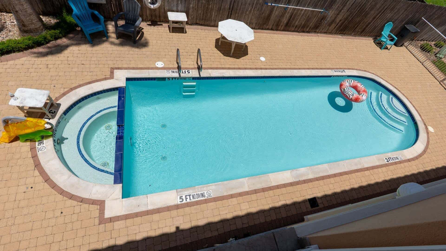 Pool 4, 2br Pool, 200 Steps To Beach, High Ceilings Spi 2 Bedroom Apts, Cameron