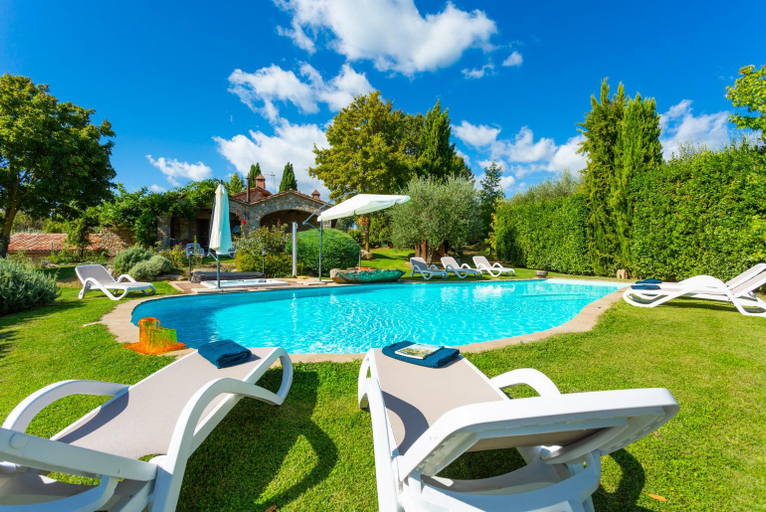 Sport & Beauty, Villa Casale Silvia Large Private Pool, A/C, WiFi, Terni