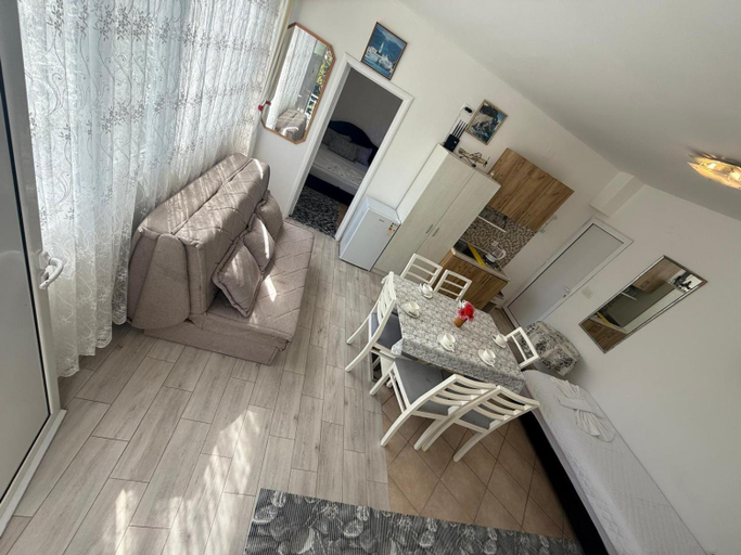 3, Edessa Apartment