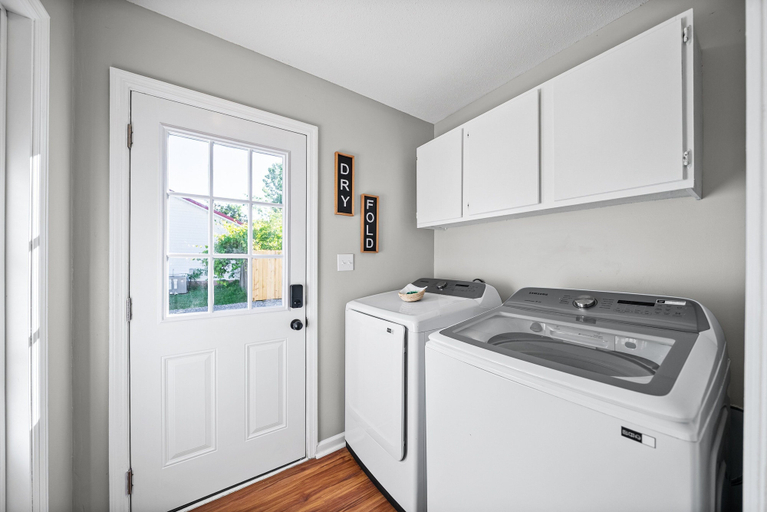 Interior, Enjoy Our 936sf Single-story Home With a Private Entrance, Montgomery