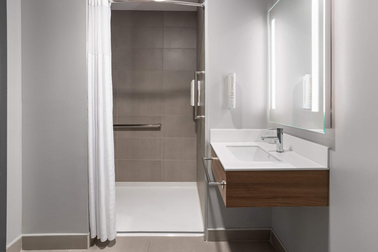 Bathroom 4, Microtel Inn & Suites By Wyndham Rehoboth Beach, Sussex