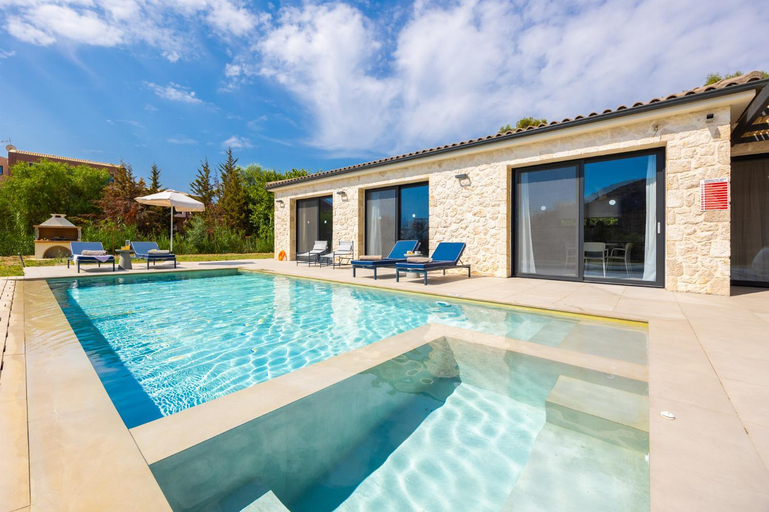 2, Villa Margarita, Ionian Islands