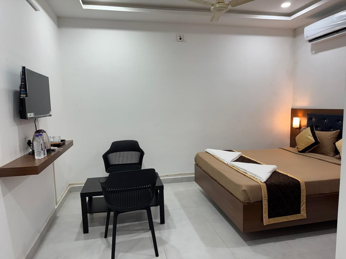 Room 2, Hotel Sathyas Breezoraa, Chittoor
