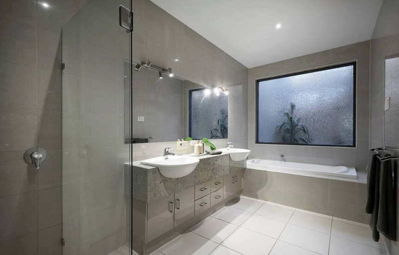 Bathroom 5, Beach Road House Black Rock - Bay Views and Spa, Melbourne