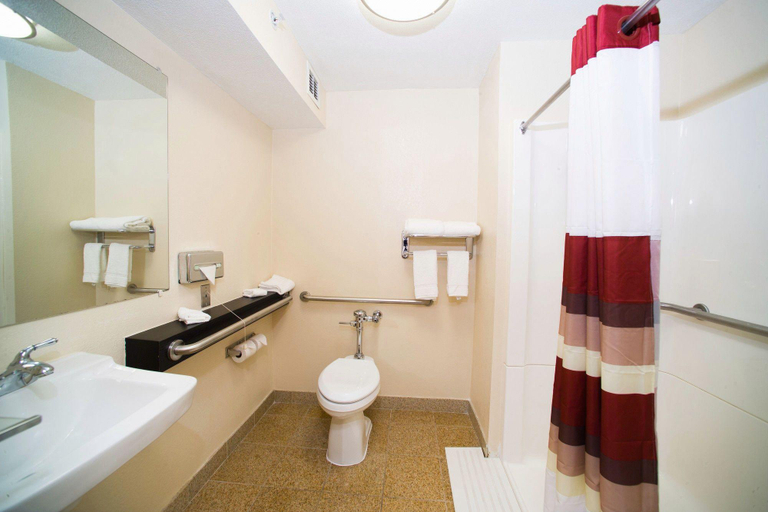 Bathroom 4, The Capitol Hotel, Hartford