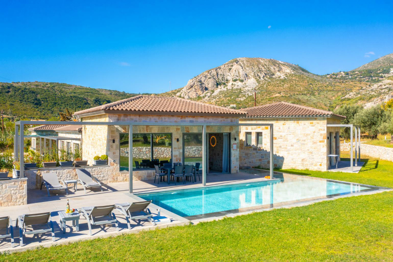 Others 3, Villa Ersi, Ionian Islands