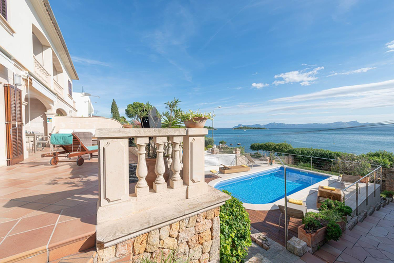 Others, Villa Casa Faro, Baleares