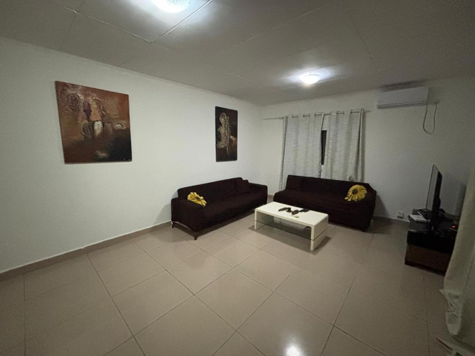 5, Villa okala, Komo-Mondah