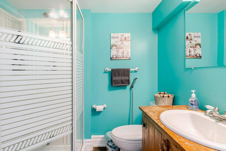 Bathroom, The Rustic Barn, Peel