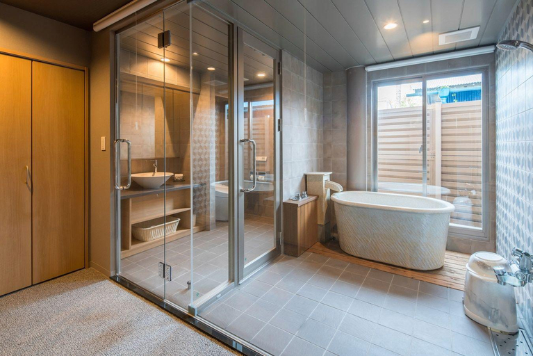 Bathroom, Mikazuki Inn, Katsuura