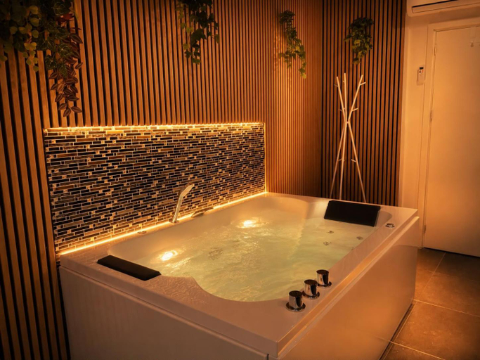 Others 3, Wellness Suite Zeist, Zeist