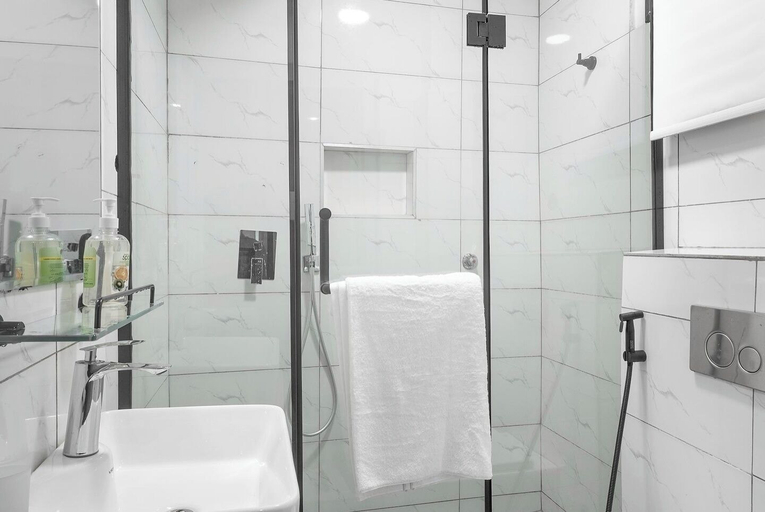 Bathroom, Chennad Apartment, AbujaMun