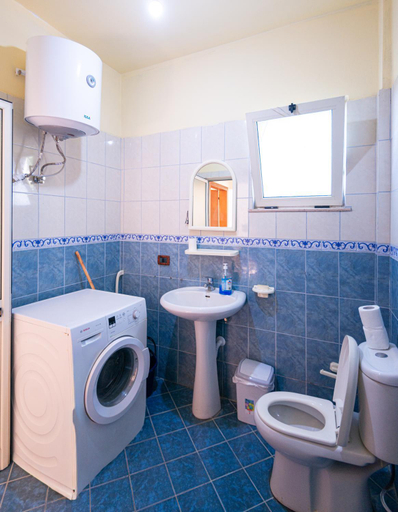 Bathroom 4, Serxhio Apartments Golem, Kavajës
