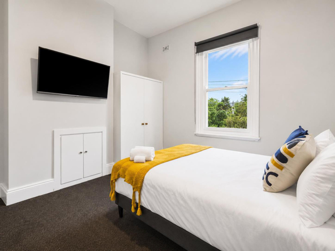 Bedroom 2, Heritage-Style Boutique Hotel, Port Melbourne, Melbourne