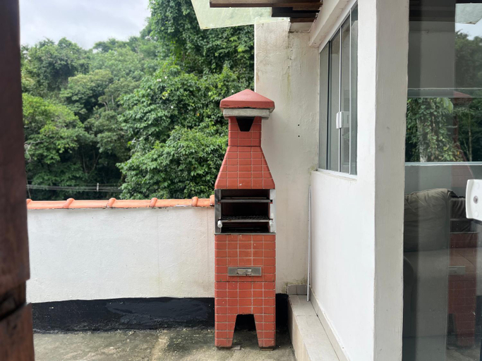 Others 5, Casa na mata, São Sebastião