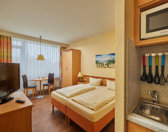 Bedroom 2, Appartements im Freizeitpark Weissenhaeuser Strand, Ostholstein