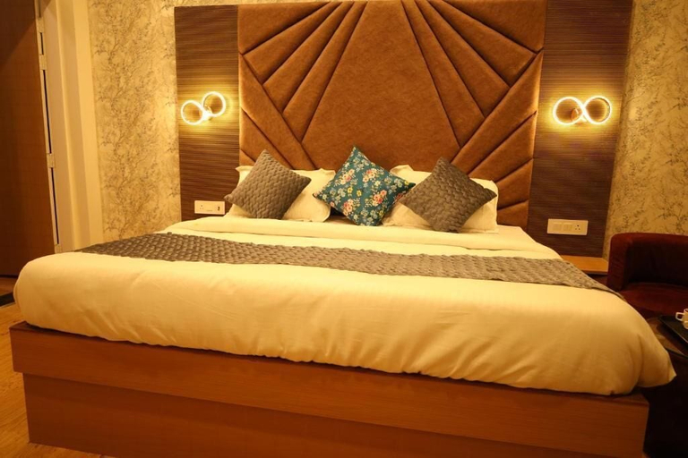 Room 2, Aakruti resorts, Mathura