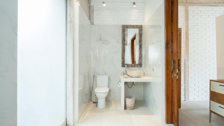 Bathroom 3, Villa Taramille by Villa Finder, Badung