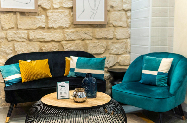 Public Area 2, Hotel Lilas Blanc, Paris