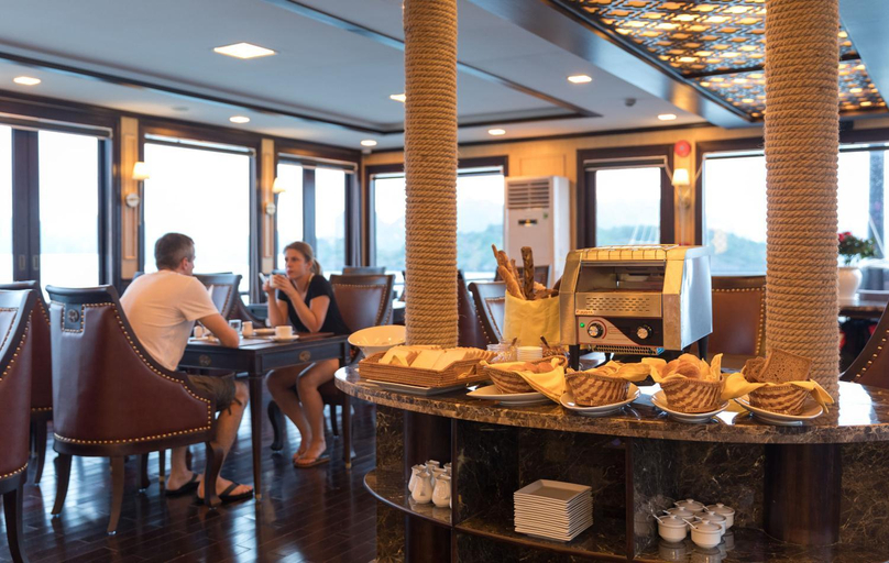 Food & Drinks 3, Orchid Trendy Cruise, Hạ Long