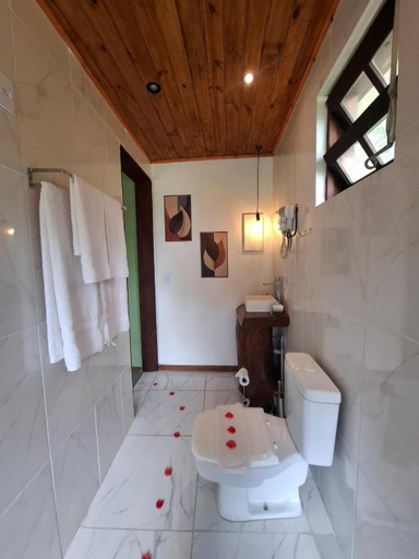 Bathroom 3, Chales Refugio no Campo, Santo Antônio do Pinhal