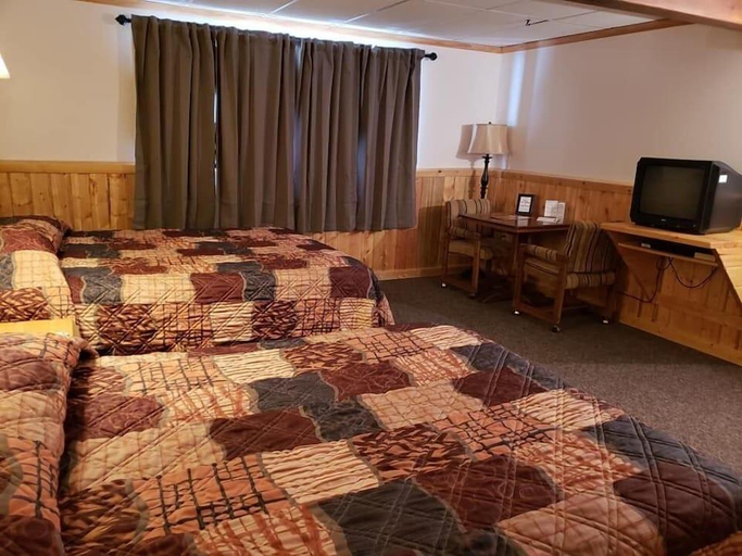 Bedroom 2, Lava Mountain Lodge, Fremont