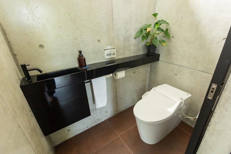 Bathroom 3, G.bouquet, Nakijin