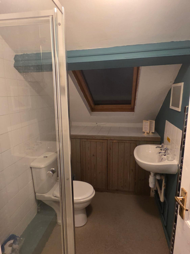 Bathroom 3, The Elks Head Inn, Northumberland