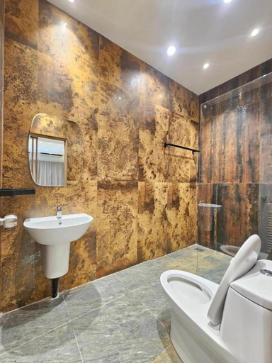 Bathroom 3, M&M Rooftop Pattaya, Pattaya