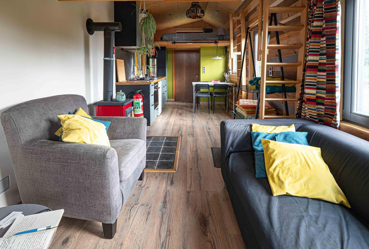 Bedroom 2, Tiny House Les Jours Heureux Sejour nature pres de Dinant et des Lacs de l Eau d Heure, Namur
