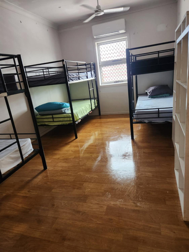 Bedroom 2, Tomato Backpackers, Bundaberg