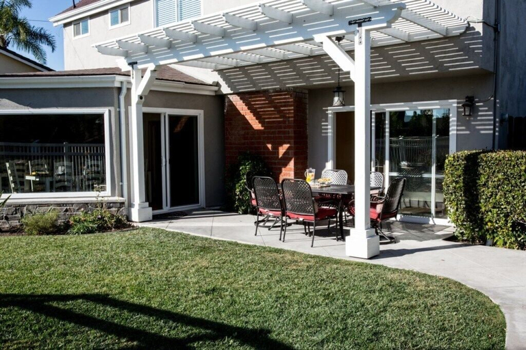 Exterior & Views, Sensational 6 Bedroom 4 Bathroom Pool Home (3 Master Bedrooms W/bathrooms), Orange