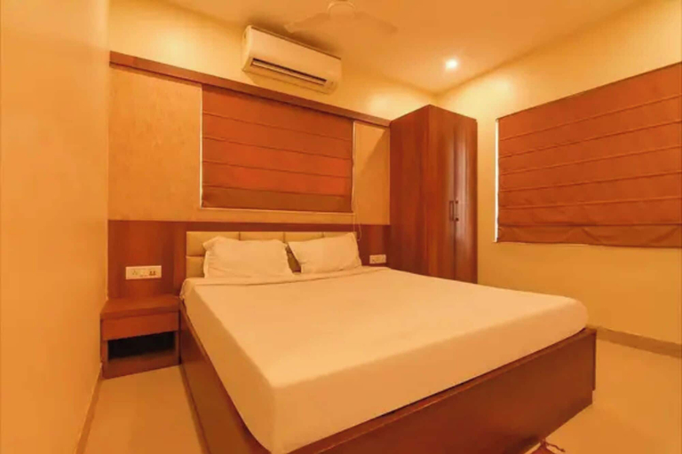 Room 5, Via Dream Plaza, North 24 Parganas