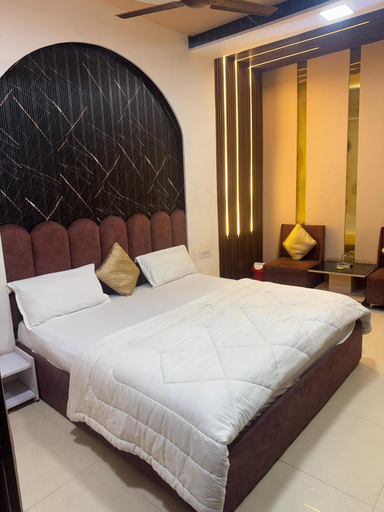 Room 5, Hotel American, Saharanpur
