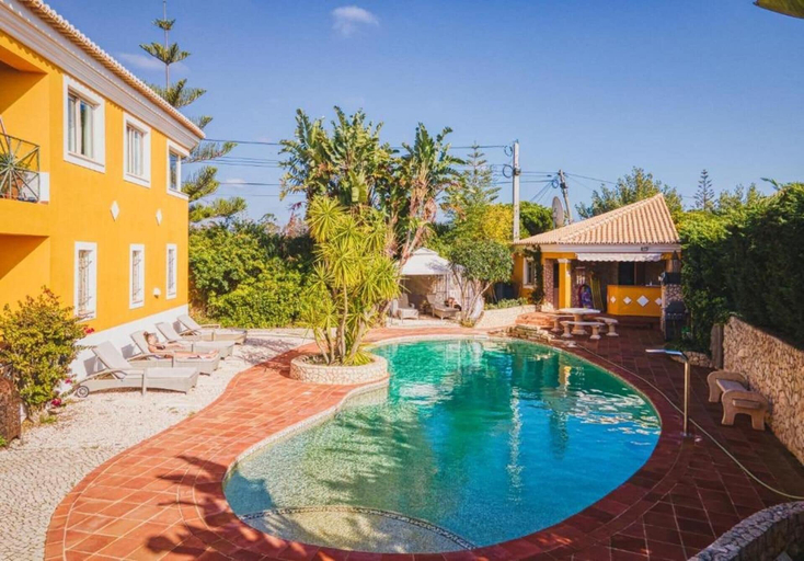 Pool 5, Apartment With Beach Access and Pool Sleeps 3, Lagos