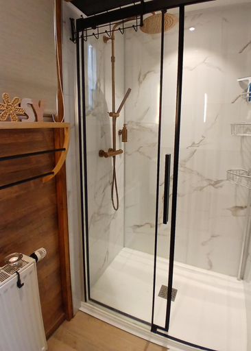 Bathroom 2, Cote Cosy, Luxembourg