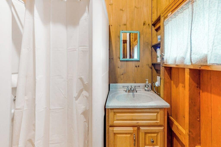 Bathroom 5, Dog-friendly Oceanfront Cottage With Views, Knox