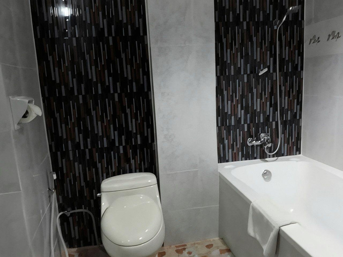 Bathroom 3, VC Phayao Hotel, Dok Kham Tai