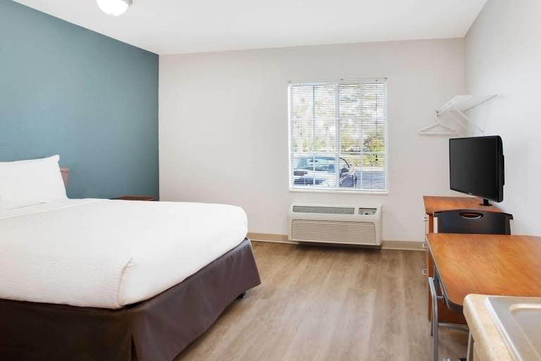Bedroom 2, WoodSpring Suites Jacksonville I-295 East, Duval