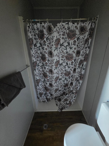 Bathroom, Carmila Caravan Park & Cabins, Broadsound