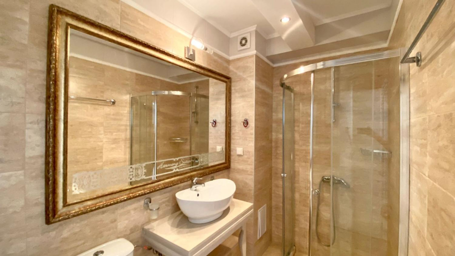 Bathroom 3, Bratanov Harmony Suites Dream Island Apartments, Nesebar