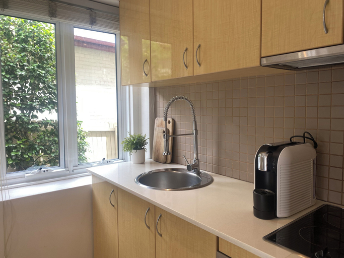 Interior 4, Bondi Central Garden Getaway, Sydney