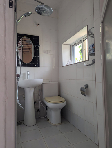 Others 2, Room-this House Holds a Very Special pla, Kaskazini 'A'